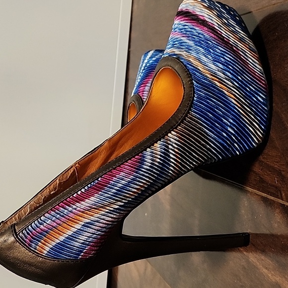 Platform heels - Picture 4 of 7